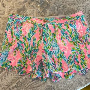 Lilly Pulitzer buttercup shorts